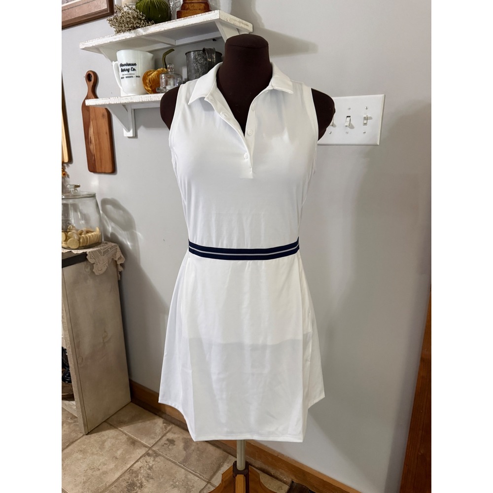 Under Armour Golf Dress Medium White NWT Sleeveless UPF 50 Striped Waist sporty